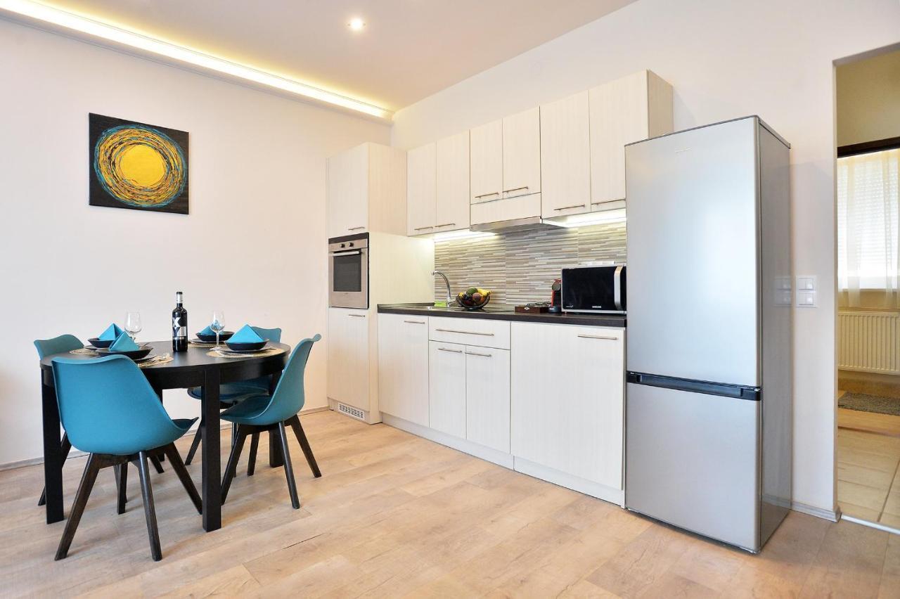 Netta Apartman Eger Exteriör bild